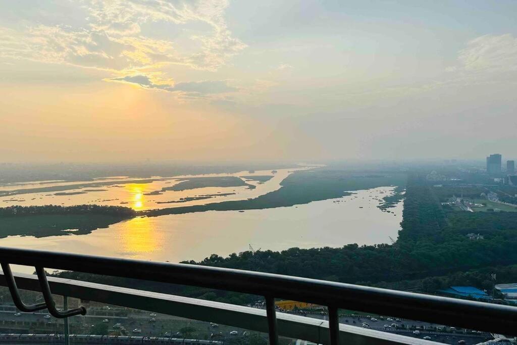 Cloud Stay@41St Floor Noida Esterno foto